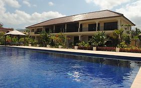 Lombok Beach Villa  3*